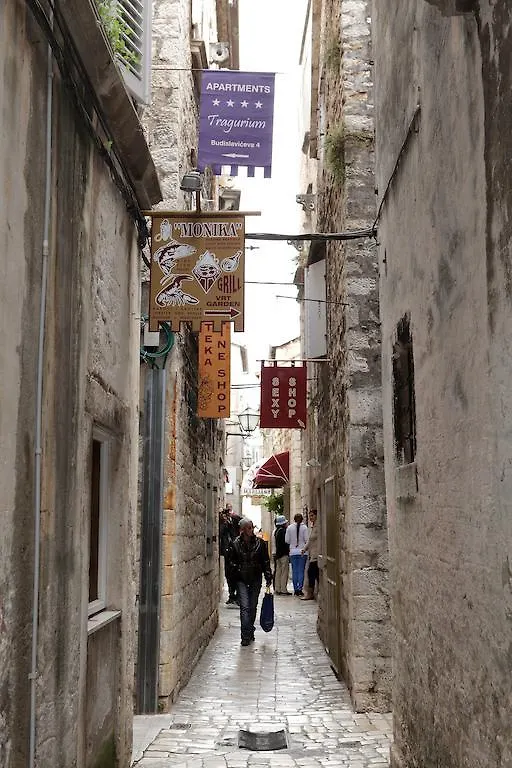 Apartment Tragurium Trogir Croatia