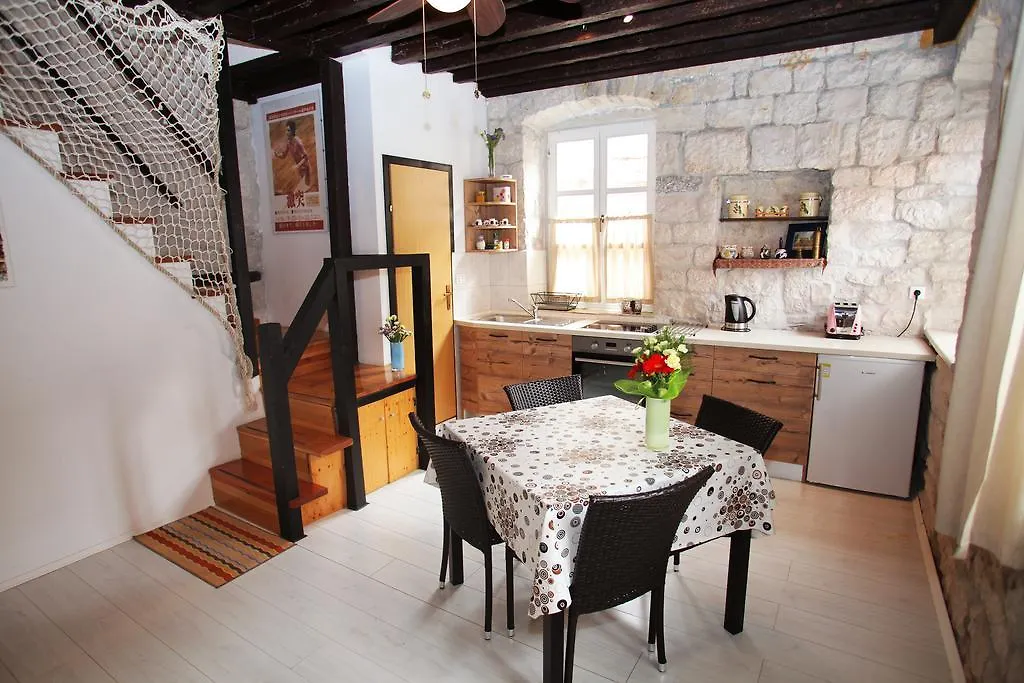 Apartment Tragurium Trogir