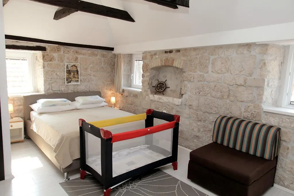Apartment Tragurium Trogir 0*,  Croatia