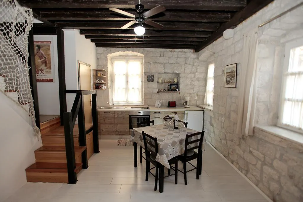 Apartment Tragurium Trogir Croatia